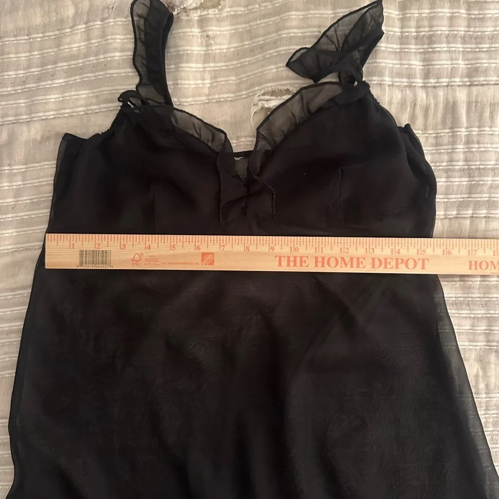 Elegant Black Lace Trim Nightgown - Picture 4 of 6